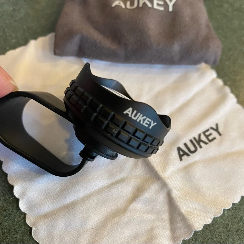 AUKEY Ora iPhone Lens, 110° Wide Angle Clip-on Cell Phone Camera Lens
